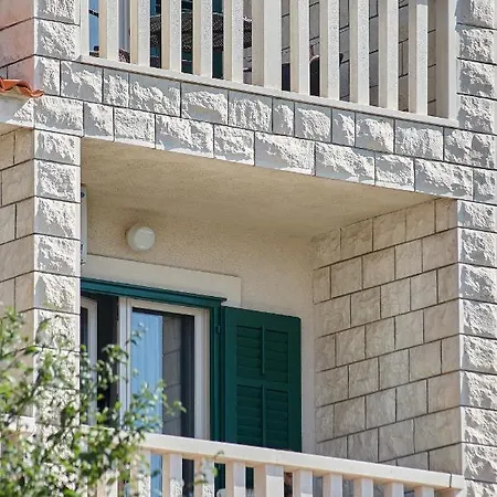 Guest House Marija Bol Exterior photo