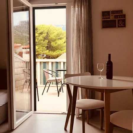 Guest House Marija Bol Exterior photo